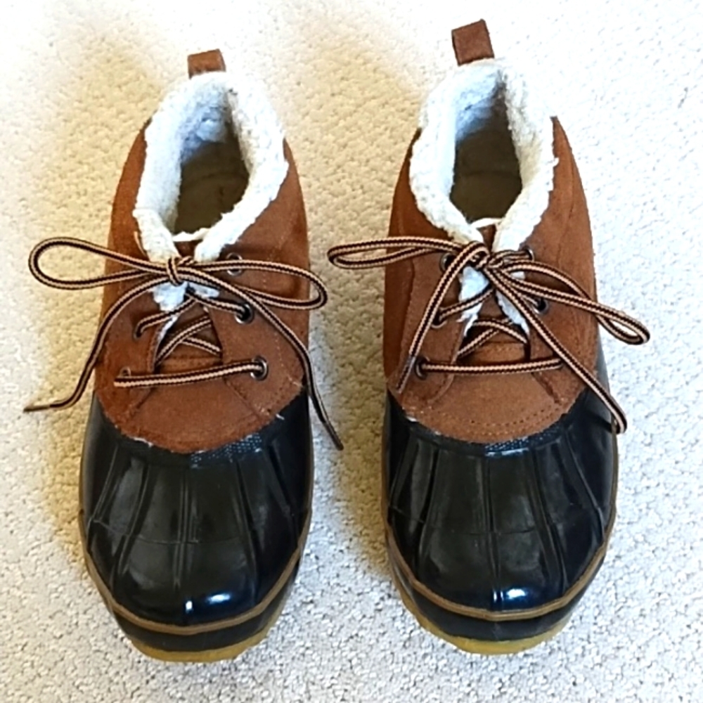 Khombu Women’s Low Cut Lined Duck Shoes Size 7